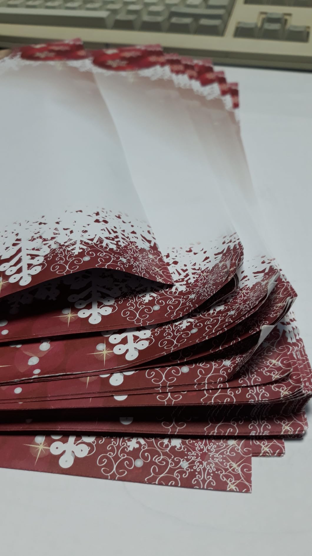 Wunderschönes Papier für Weihnachtspost