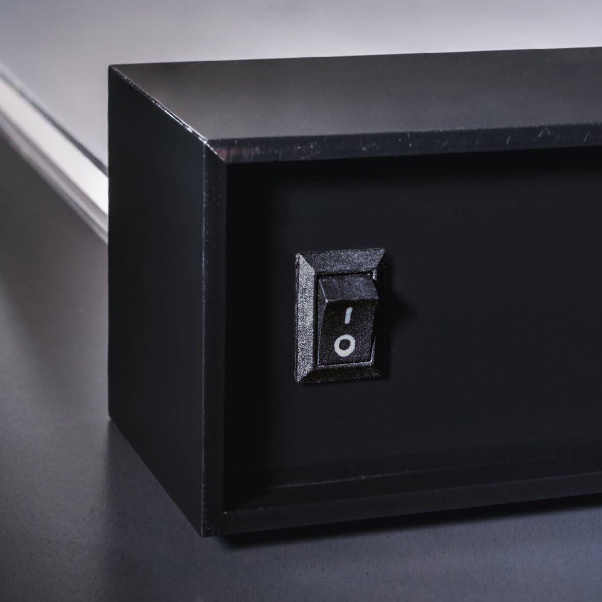 sigel-led-tischaufsteller-luminous-din-lang-acryl-mit-schwarzem-sockel image 6