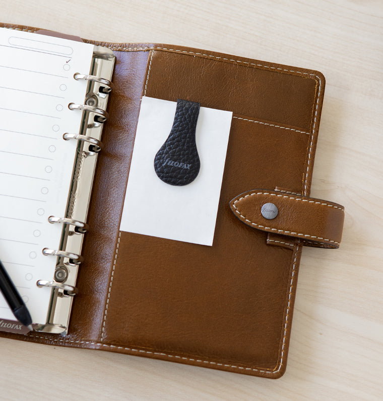 filofax-leder-magnetic-clip-black-smoke-magnetlesezeichen-55mm image 5