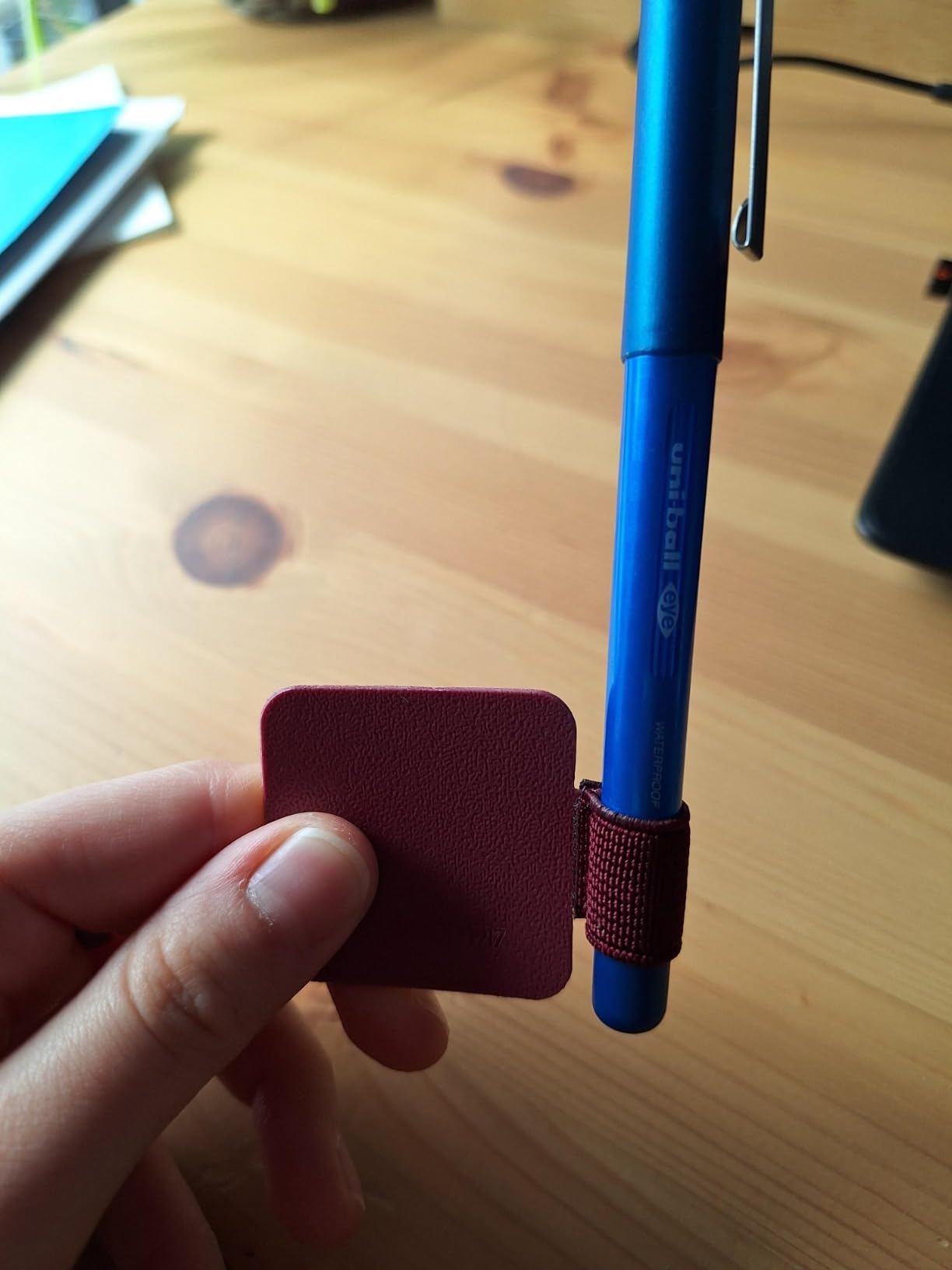 Klebt bombenfest am Bullet Journal