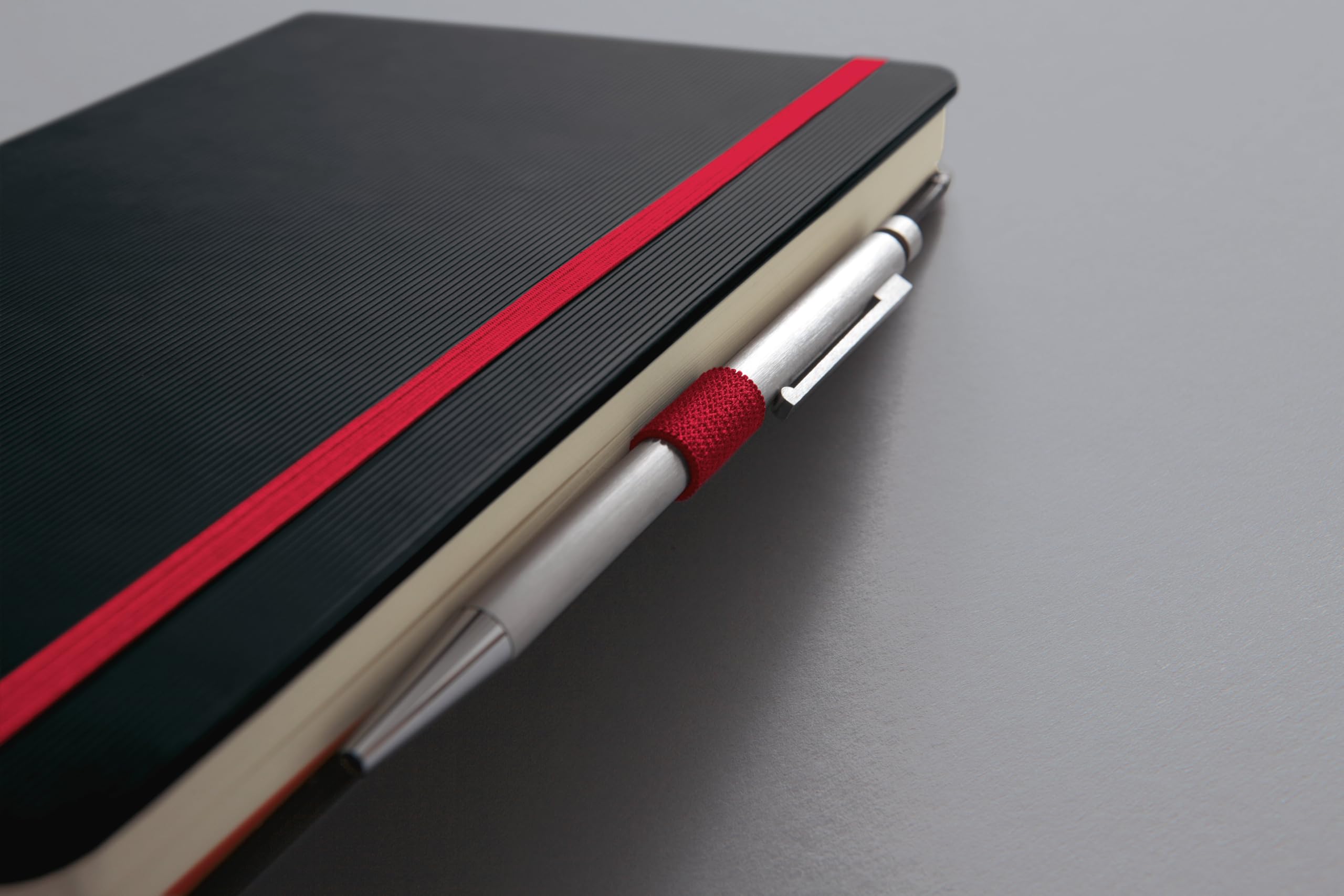 sigel-conceptum-premium-notizbuch-a4-kariert-hardcover-schwarz-rot image 4