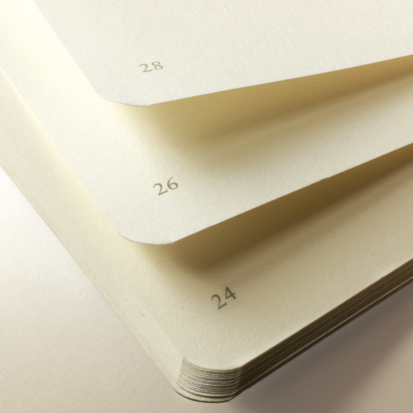 leuchtturm1917-notizblock-pocket-a6-hardcover-liniert-puder image 5